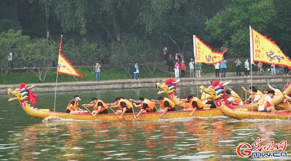 龙舟赛事助推游园热！北京端午假期458.04万人次游客逛公园