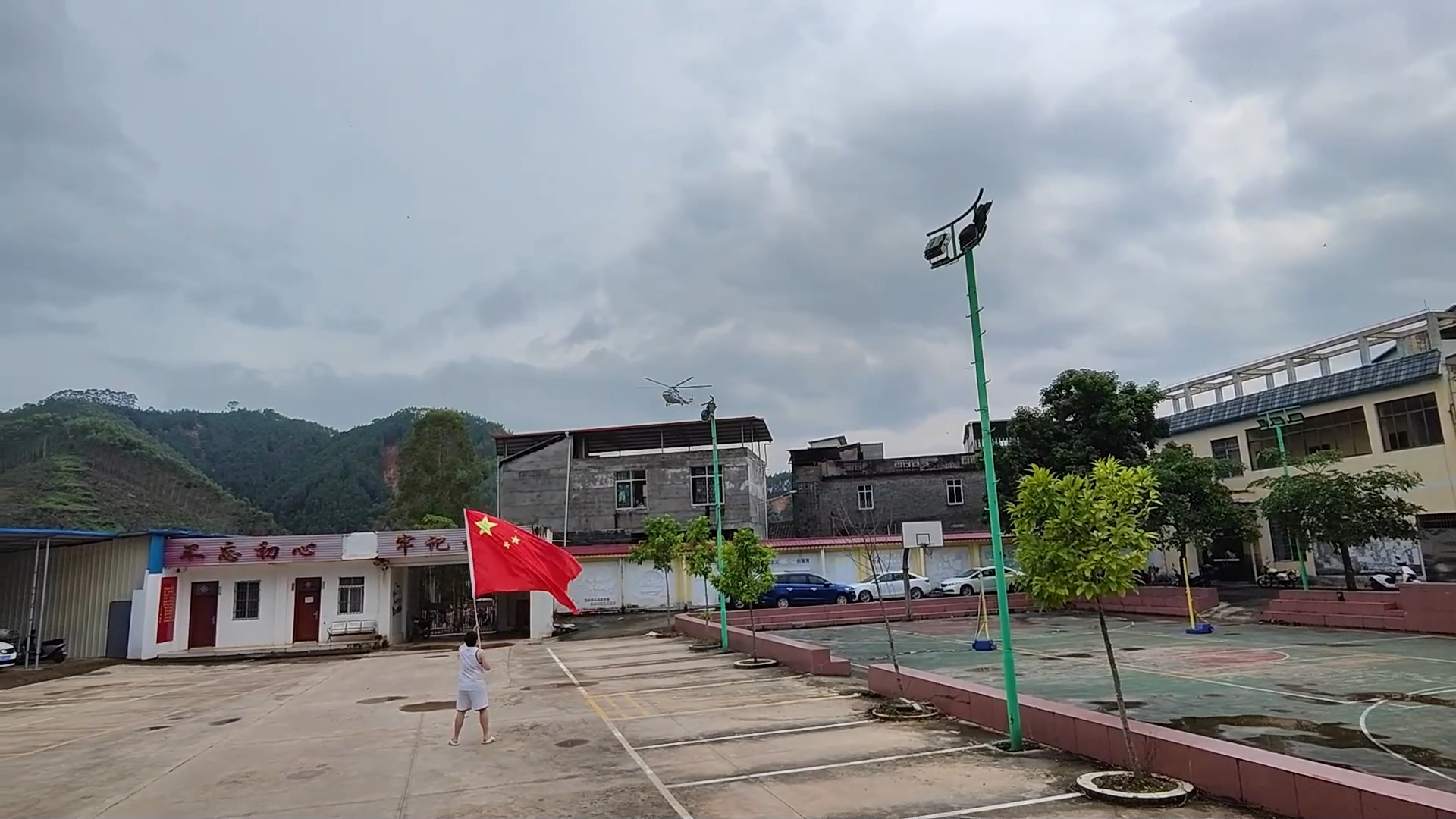 微光成炬护家园——广西防汛救灾暖心纪实