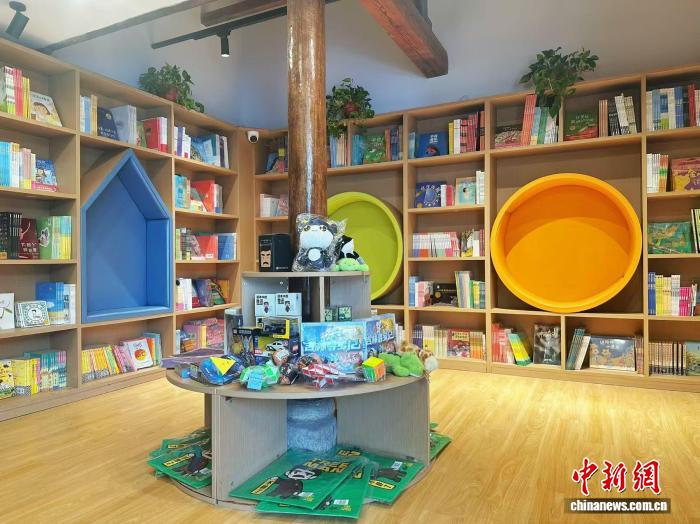 从“卖场”变“磁场” 线上阅读时代实体书店破局新路