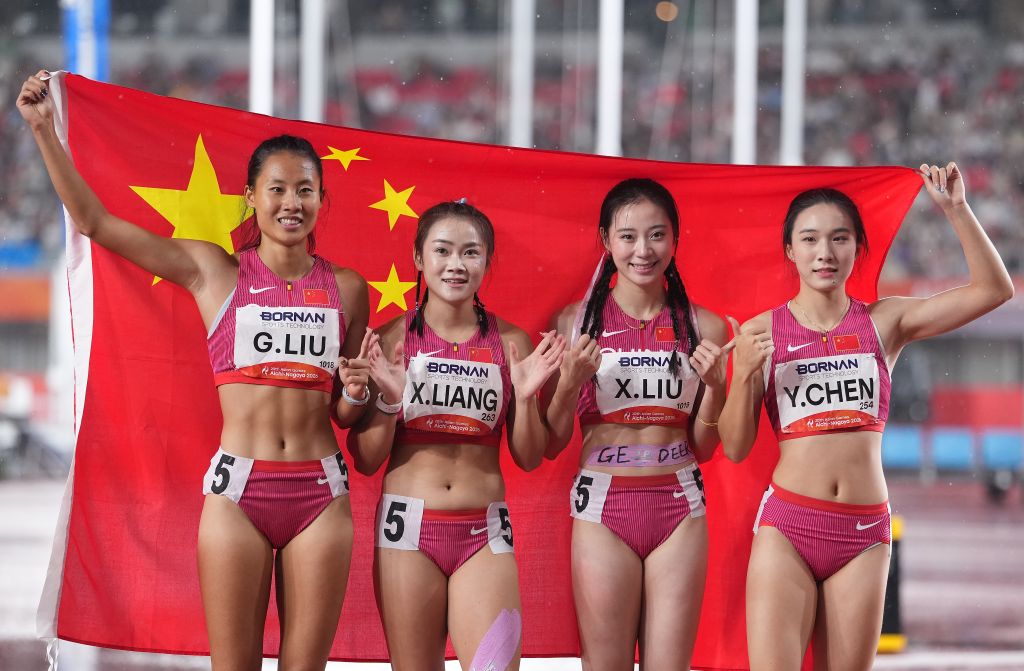晨观亚运会 | 女足冲决赛 国羽争三金