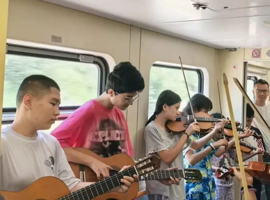 我的铁路风景|盛世华诞,情满旅途