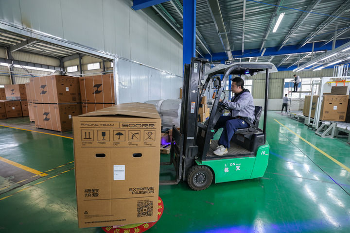 中国制造的深刻叙事——张雪机车的启示