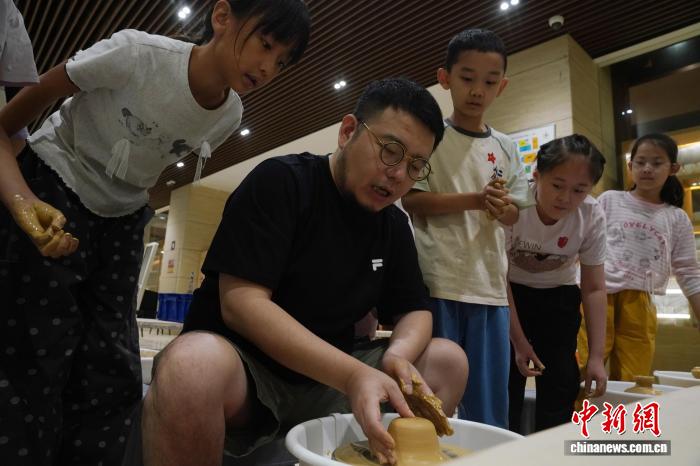 (乡村行·看振兴)从古人“朋友圈”到今人“生活圈”:磁州窑凭啥“接地气”千年?
