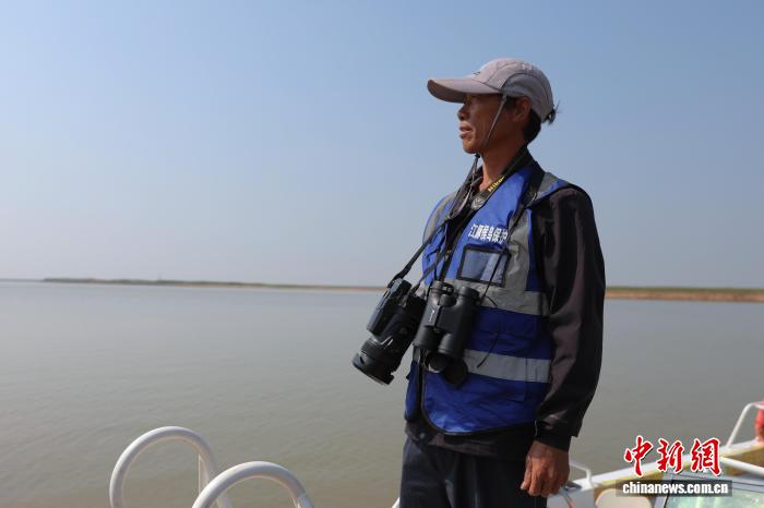 鄱阳湖巡护记:从“捕鱼人”到“生态守湖人”