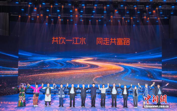 2026长江文化节在江苏张家港开幕