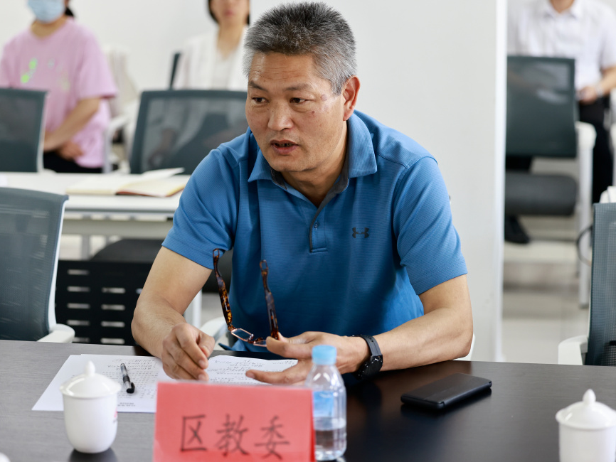 北京市西城区“双提升”工程：争当服务先锋，努力从专业接线员蝶变提升为红墙服务员