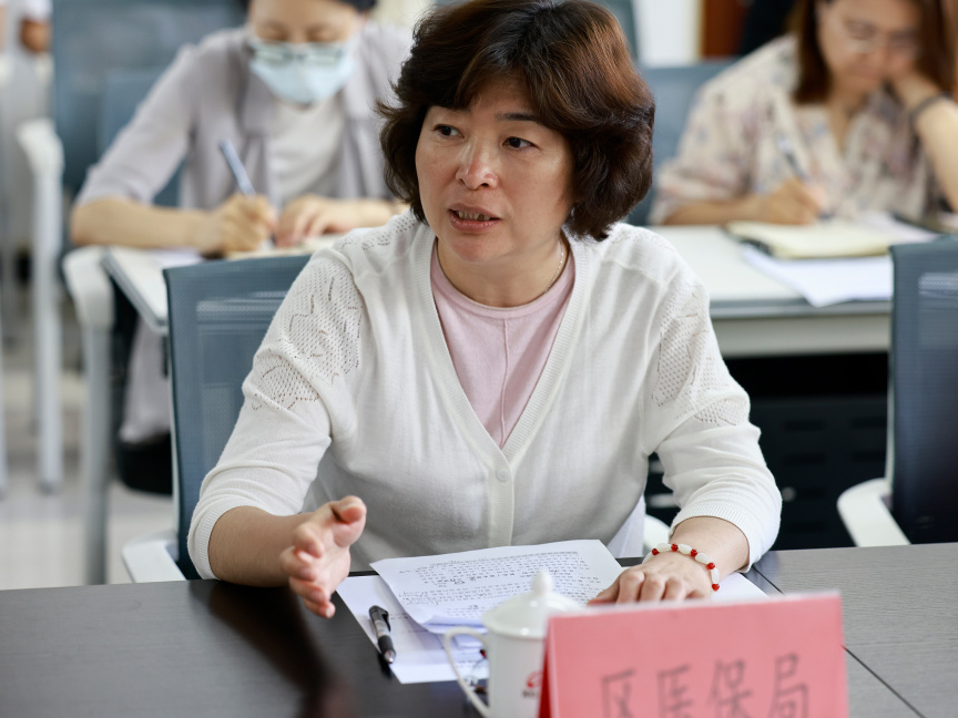 北京市西城区“双提升”工程：争当服务先锋，努力从专业接线员蝶变提升为红墙服务员