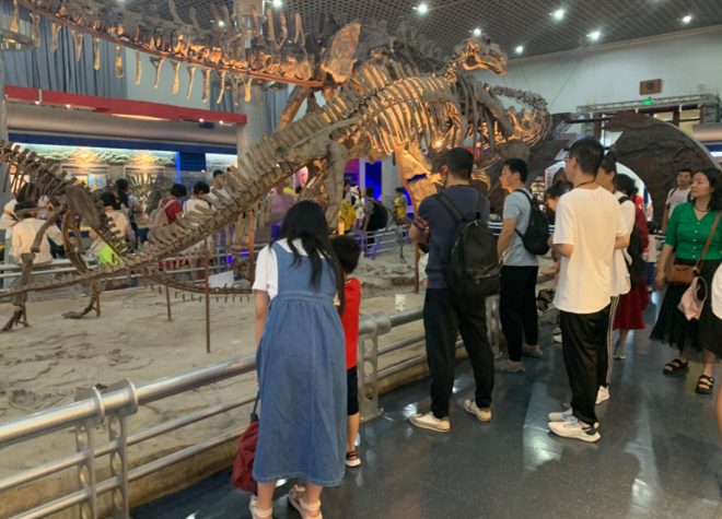 观影热 、演出热、出游热 暑期文旅市场精彩纷呈