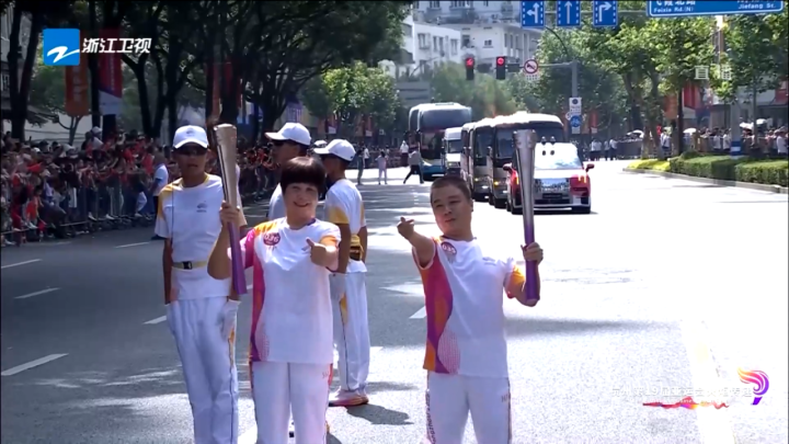 亚运会火炬传递温州站成功 听听火炬手们现场说了啥