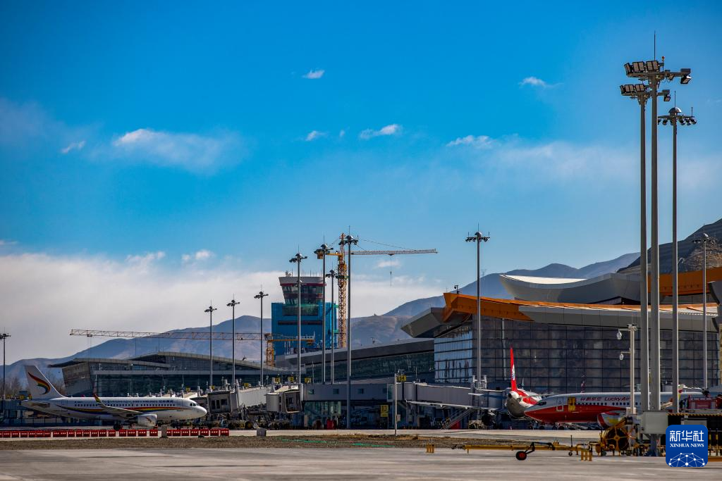 拉萨贡嘎国际机场新建第二跑道投入运行