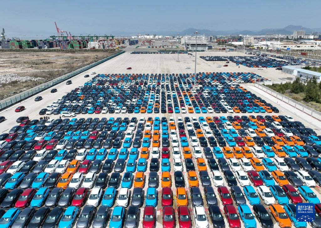 福建：迎来单航次最大批量汽车“出海”