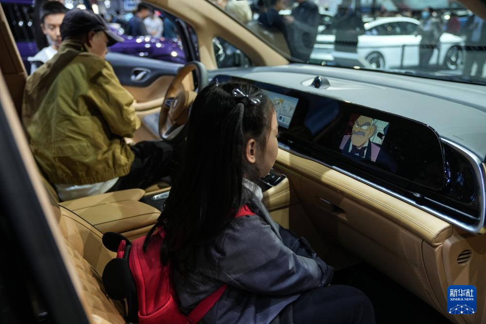 必一运动北京车展：智能化成新能源汽车新亮点(图11)