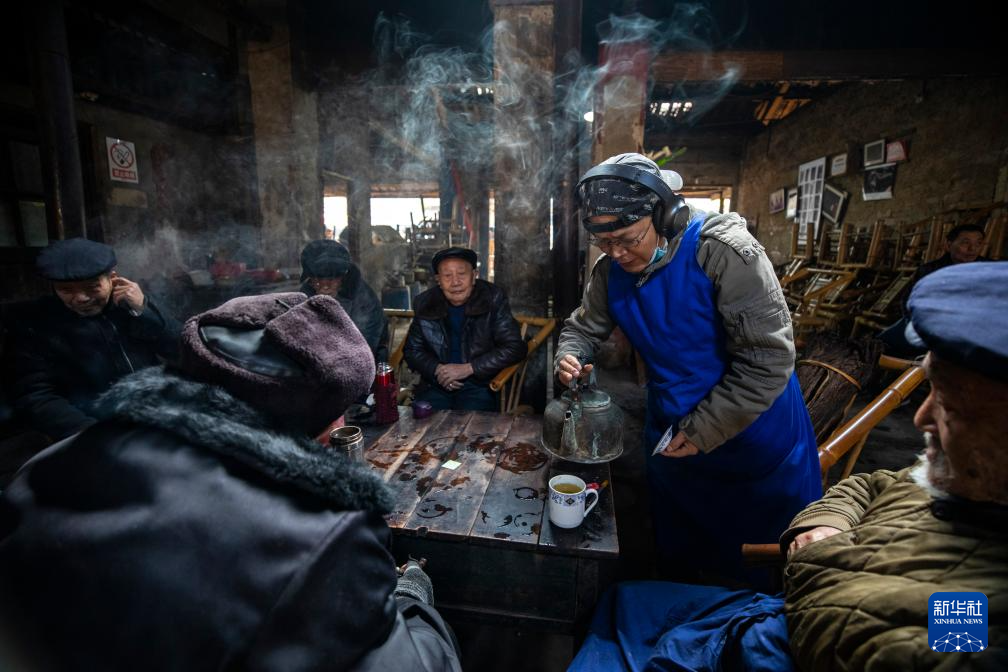 成都老茶馆档案里的时代与家国