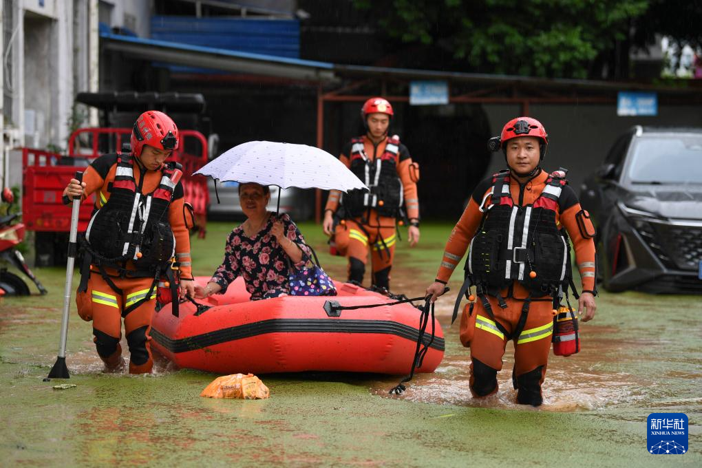 贵州：多举措应对强降雨天气