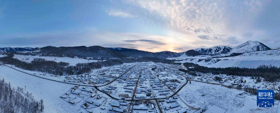 长白山“对话”阿勒泰——冰雪热“点燃”北国冬日