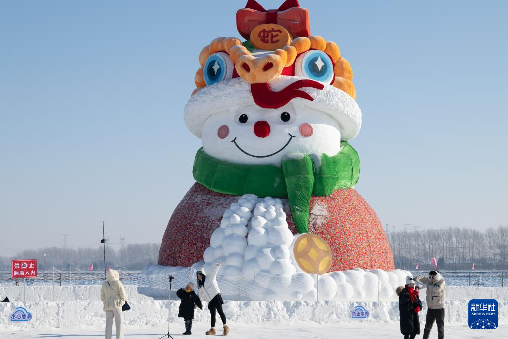 “尔滨”雪人迎八方来客