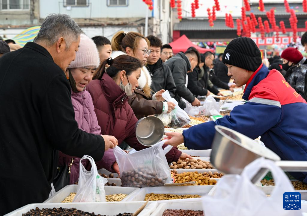 新春走基层丨乡村大集年味浓