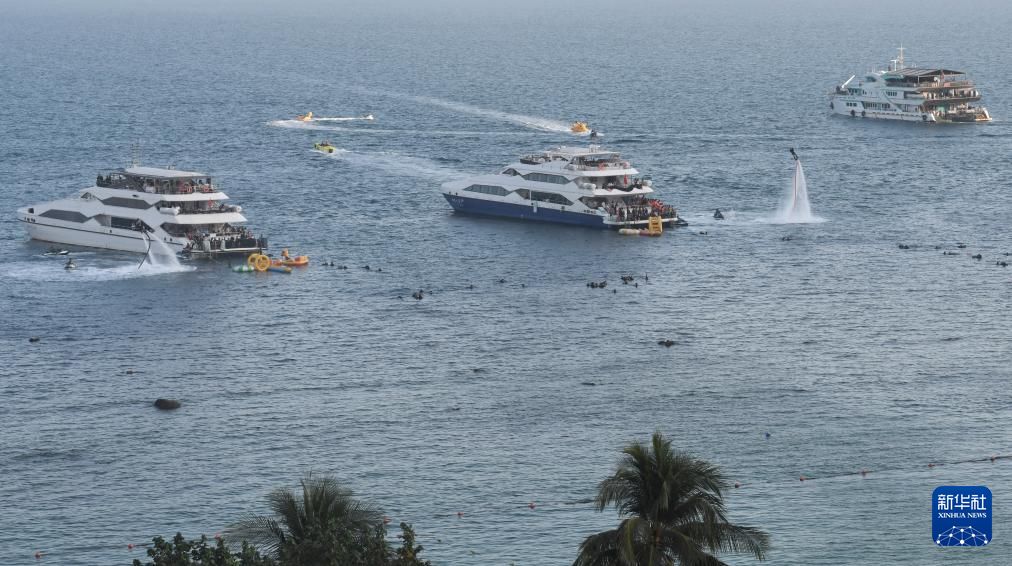 海南三亚：服务提升旅游旺 椰风海韵醉游人