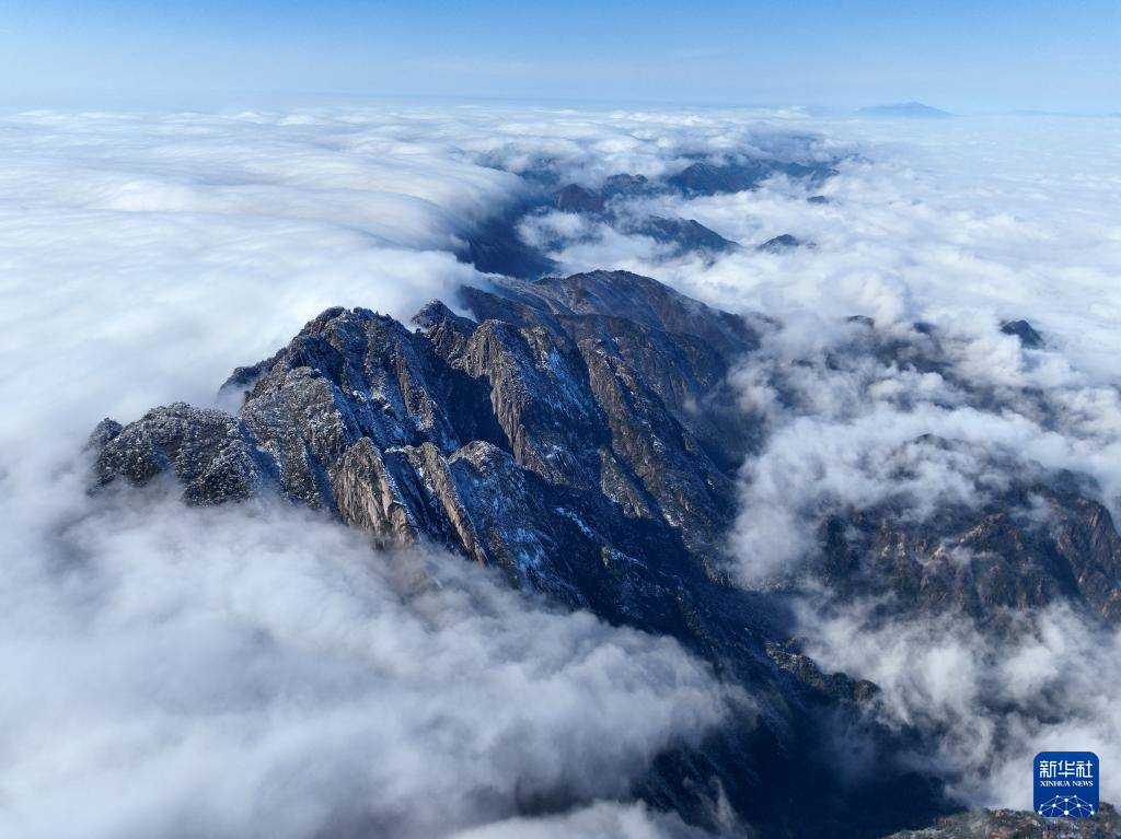 雪后黄山景美如画