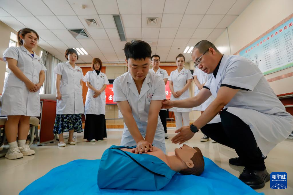 迎接中国医师节
