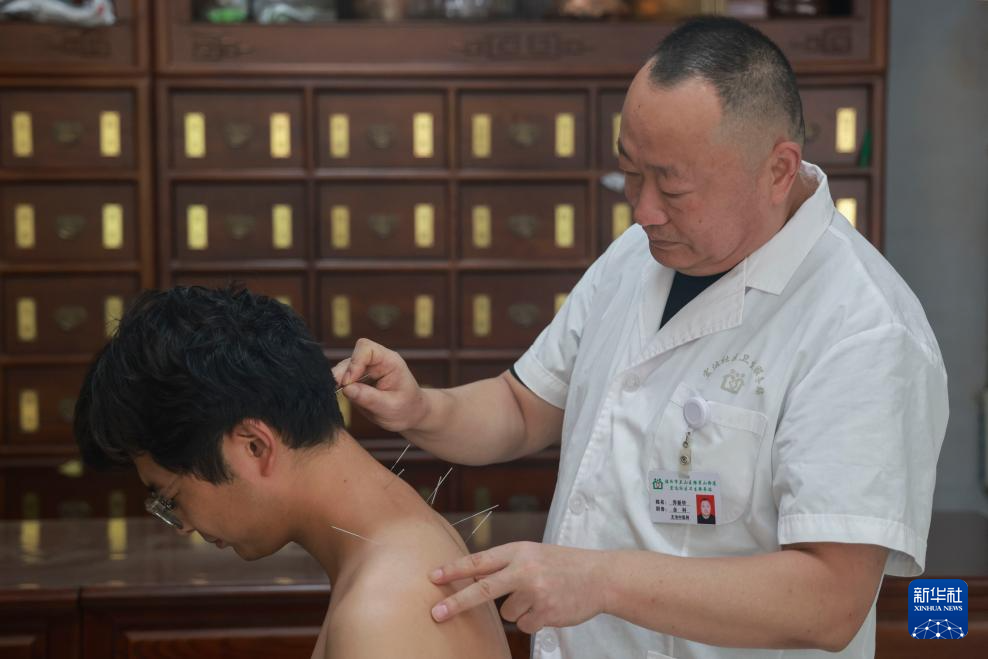 迎接中国医师节
