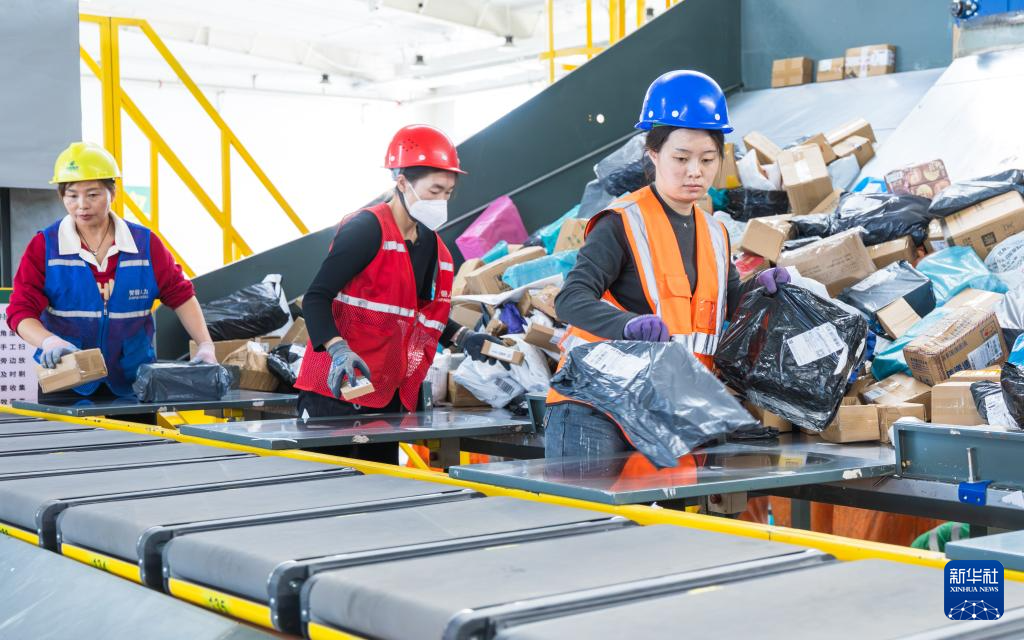 国庆中秋假期全国共处理快递包裹72.31亿件