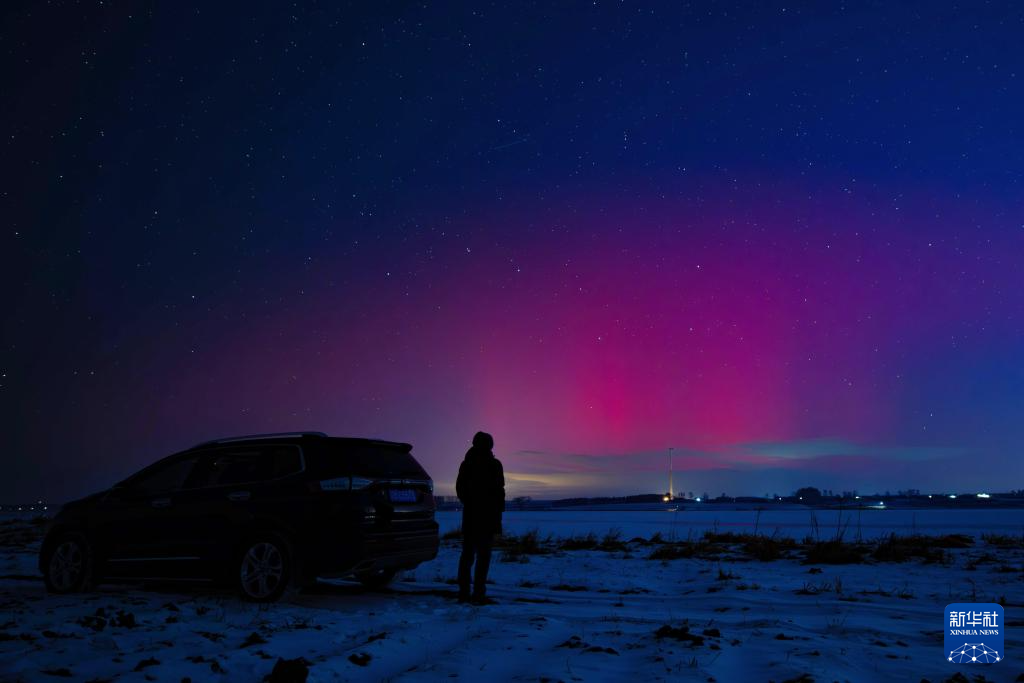 绚丽极光“光临”中国最北天空