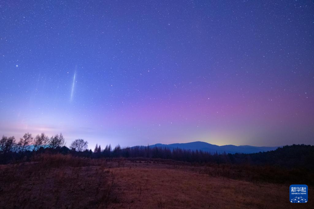 绚丽极光“光临”中国最北天空