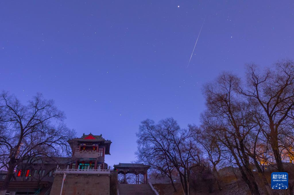 星空相册|狮子座流星雨闪耀夜空