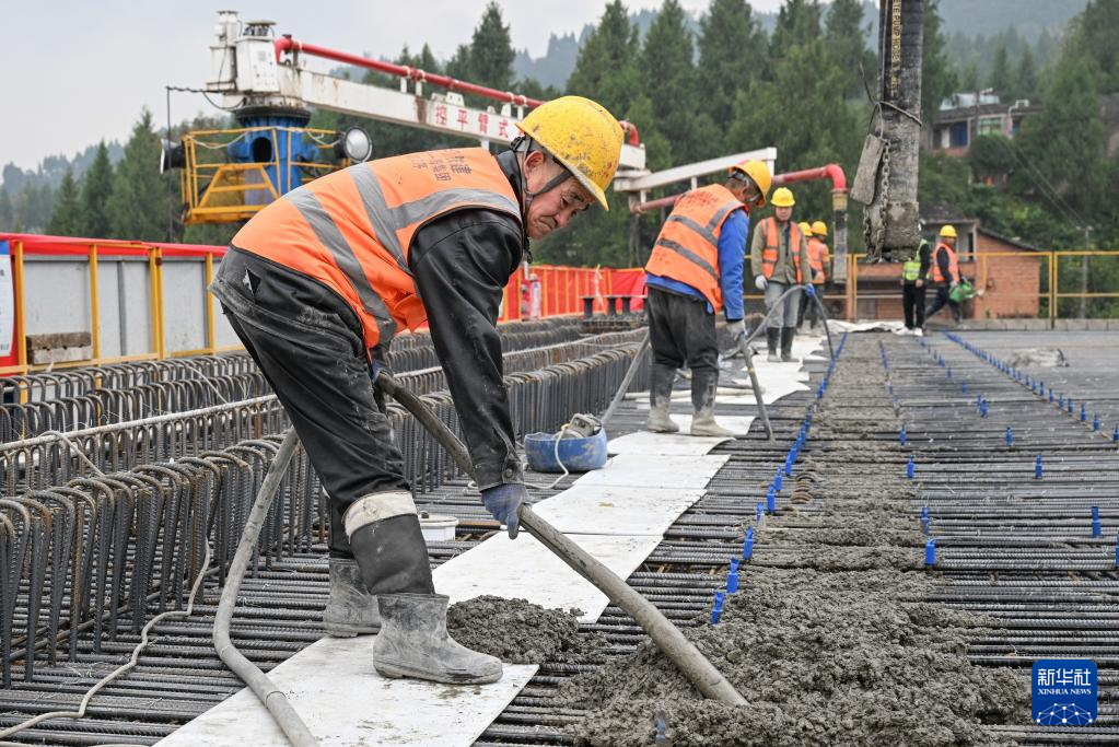 重庆至万州高铁建设进展顺利