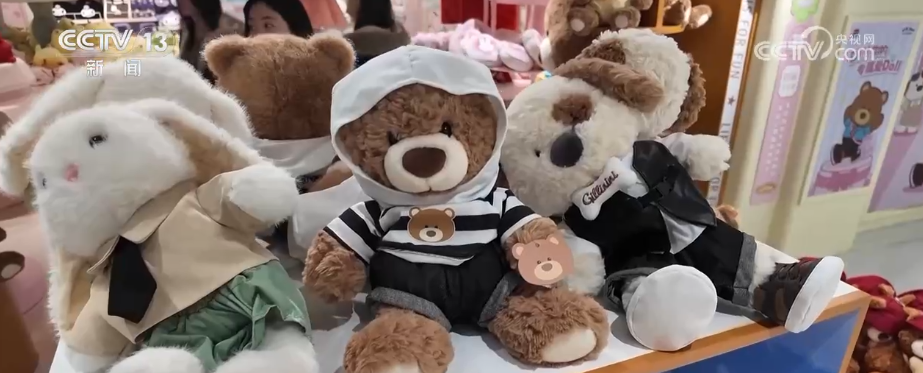 “悦己消费”持续升温带火“娃衣”大市场 开辟时尚玩偶圈新赛道