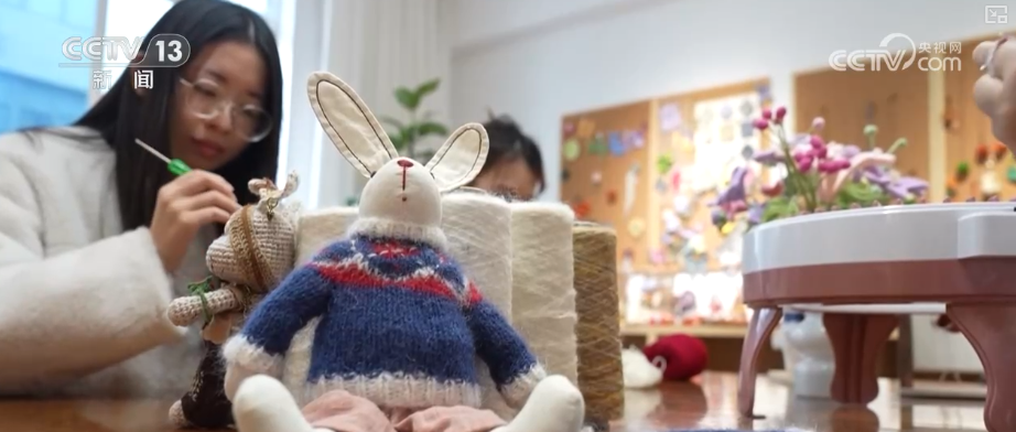 “悦己消费”持续升温带火“娃衣”大市场 开辟时尚玩偶圈新赛道