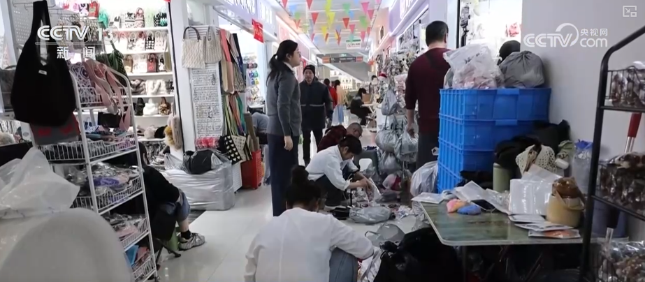 “悦己消费”持续升温带火“娃衣”大市场 开辟时尚玩偶圈新赛道