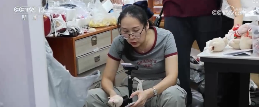 “悦己消费”持续升温带火“娃衣”大市场 开辟时尚玩偶圈新赛道