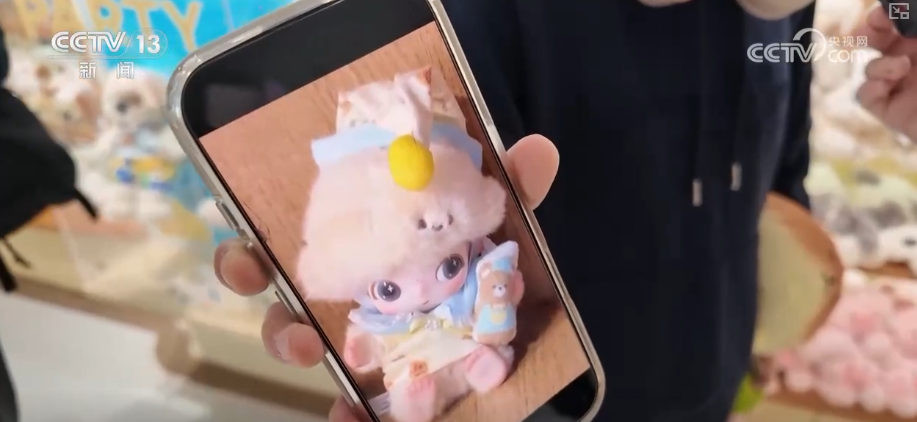 “悦己消费”持续升温带火“娃衣”大市场 开辟时尚玩偶圈新赛道