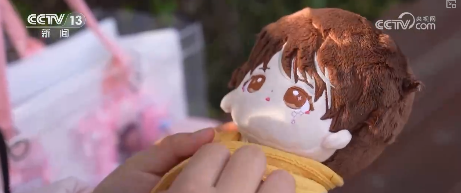 “悦己消费”持续升温带火“娃衣”大市场 开辟时尚玩偶圈新赛道