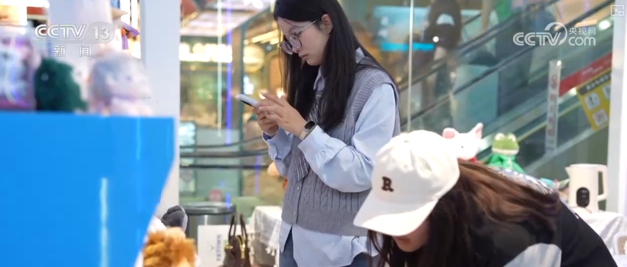 “悦己消费”持续升温带火“娃衣”大市场 开辟时尚玩偶圈新赛道