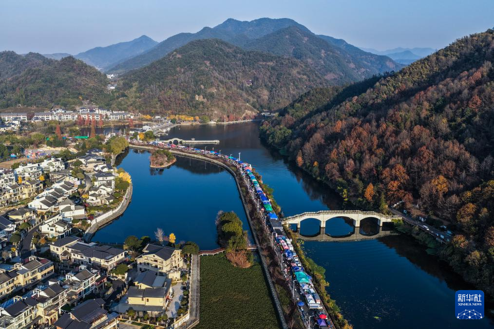 浙江建德:迎新年乡村赶大集