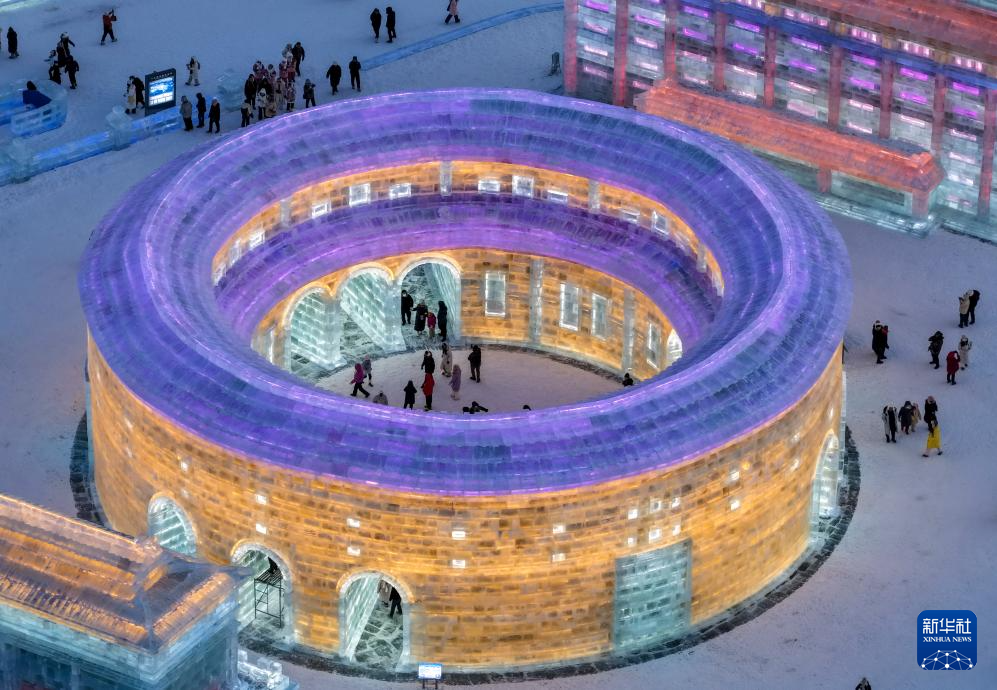 最大规模的哈尔滨冰雪大世界开园
