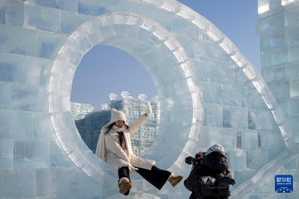 最大规模的哈尔滨冰雪大世界开园