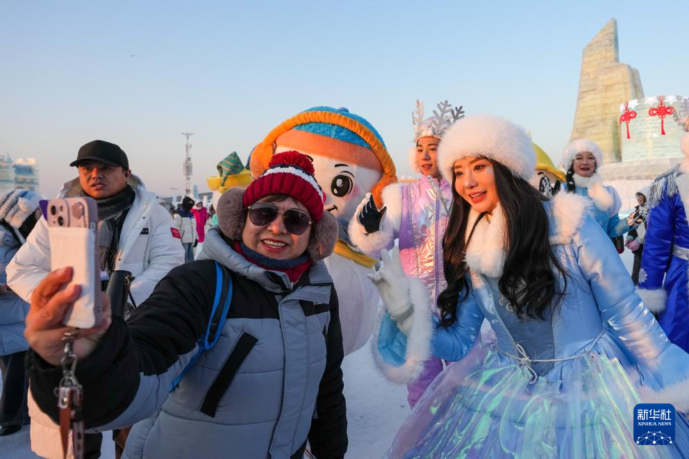 最大规模的哈尔滨冰雪大世界开园