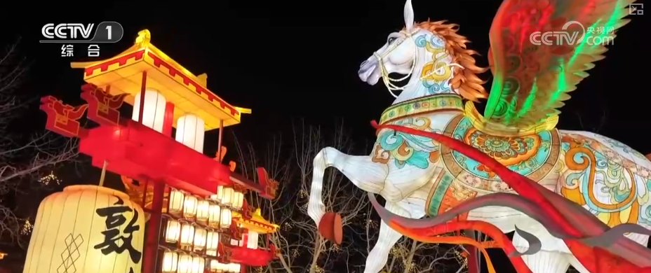 “沉浸式体验+多元场景”释放多彩活力 游客欢度佳节