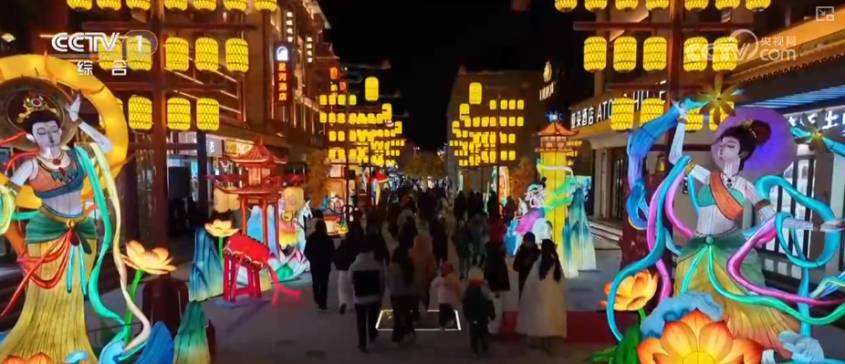 “沉浸式体验+多元场景”释放多彩活力 游客欢度佳节