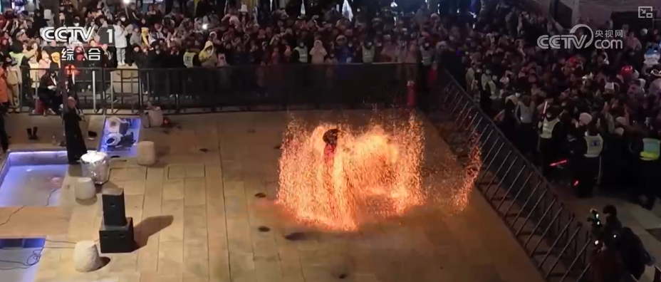 “沉浸式体验+多元场景”释放多彩活力 游客欢度佳节