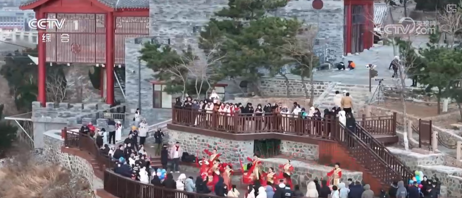 “沉浸式体验+多元场景”释放多彩活力 游客欢度佳节