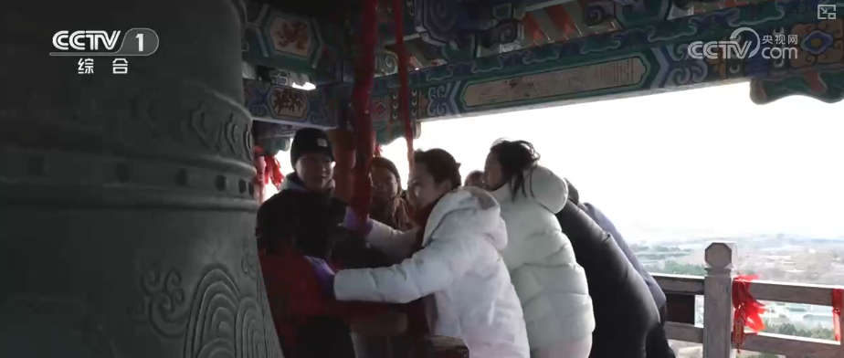 “沉浸式体验+多元场景”释放多彩活力 游客欢度佳节