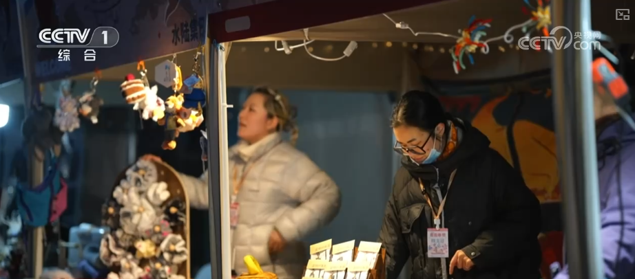 “沉浸式体验+多元场景”释放多彩活力 游客欢度佳节