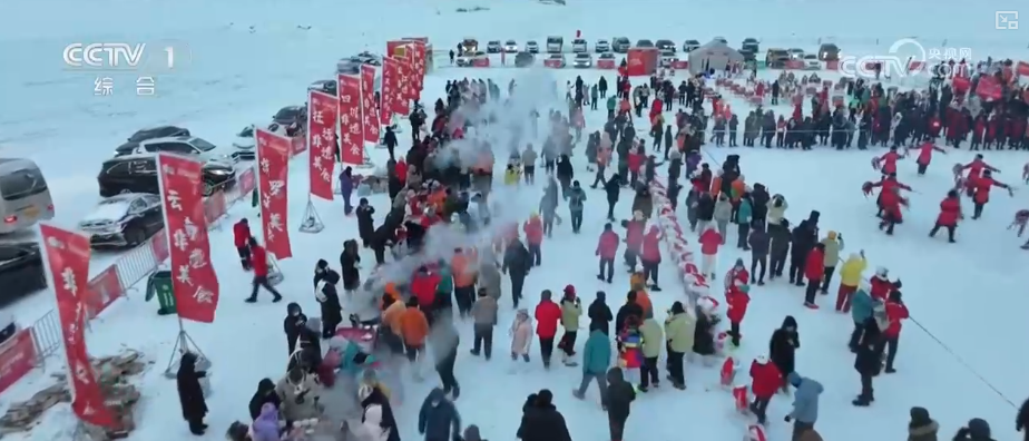 “沉浸式体验+多元场景”释放多彩活力 游客欢度佳节