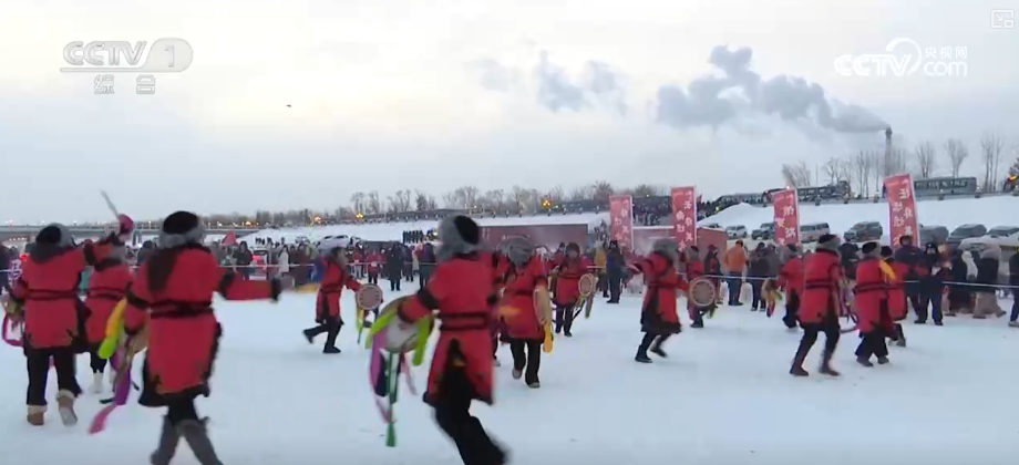 “沉浸式体验+多元场景”释放多彩活力 游客欢度佳节