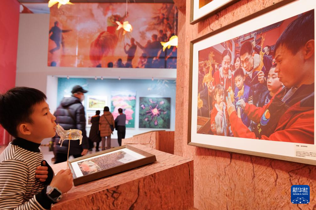 照片里看“过年”